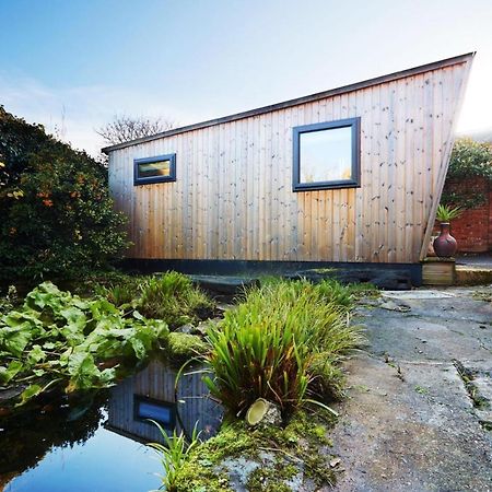 The Cabin Bed & Breakfast Flore Luaran gambar